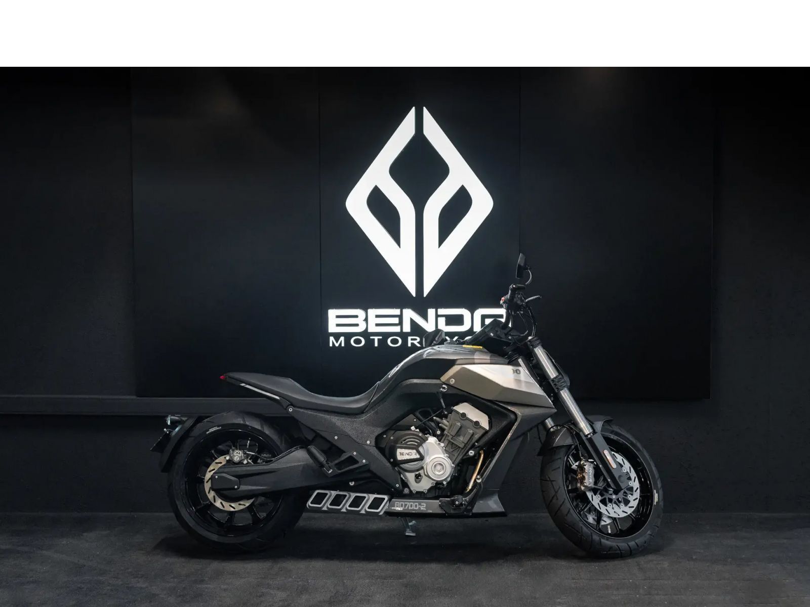 Круизер BENDA LFC 700 (BLACK) 2026